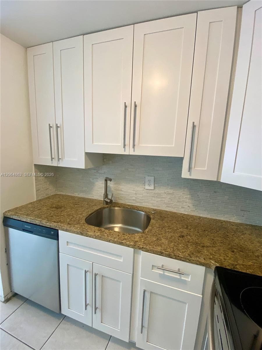 3536 NE 168th St 301 photo 5