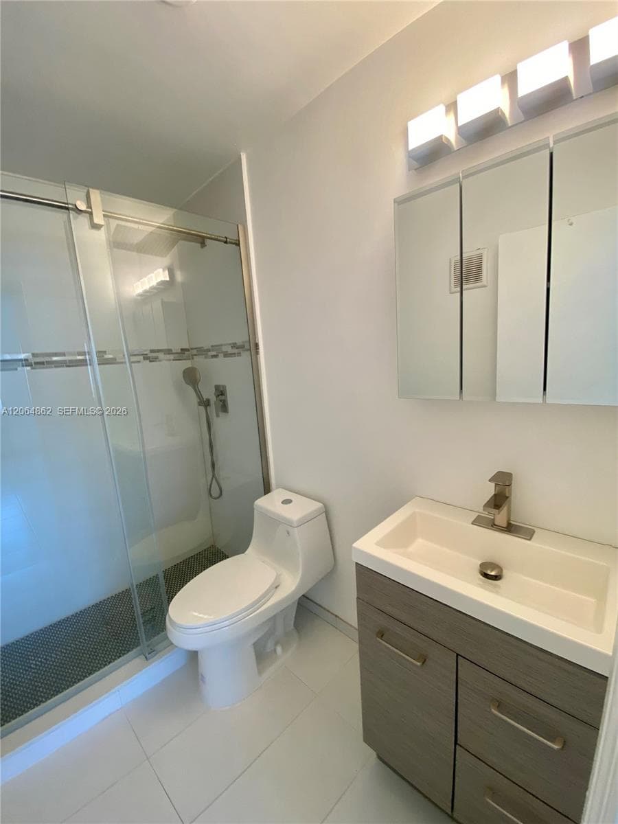 3536 NE 168th St 301 photo 18
