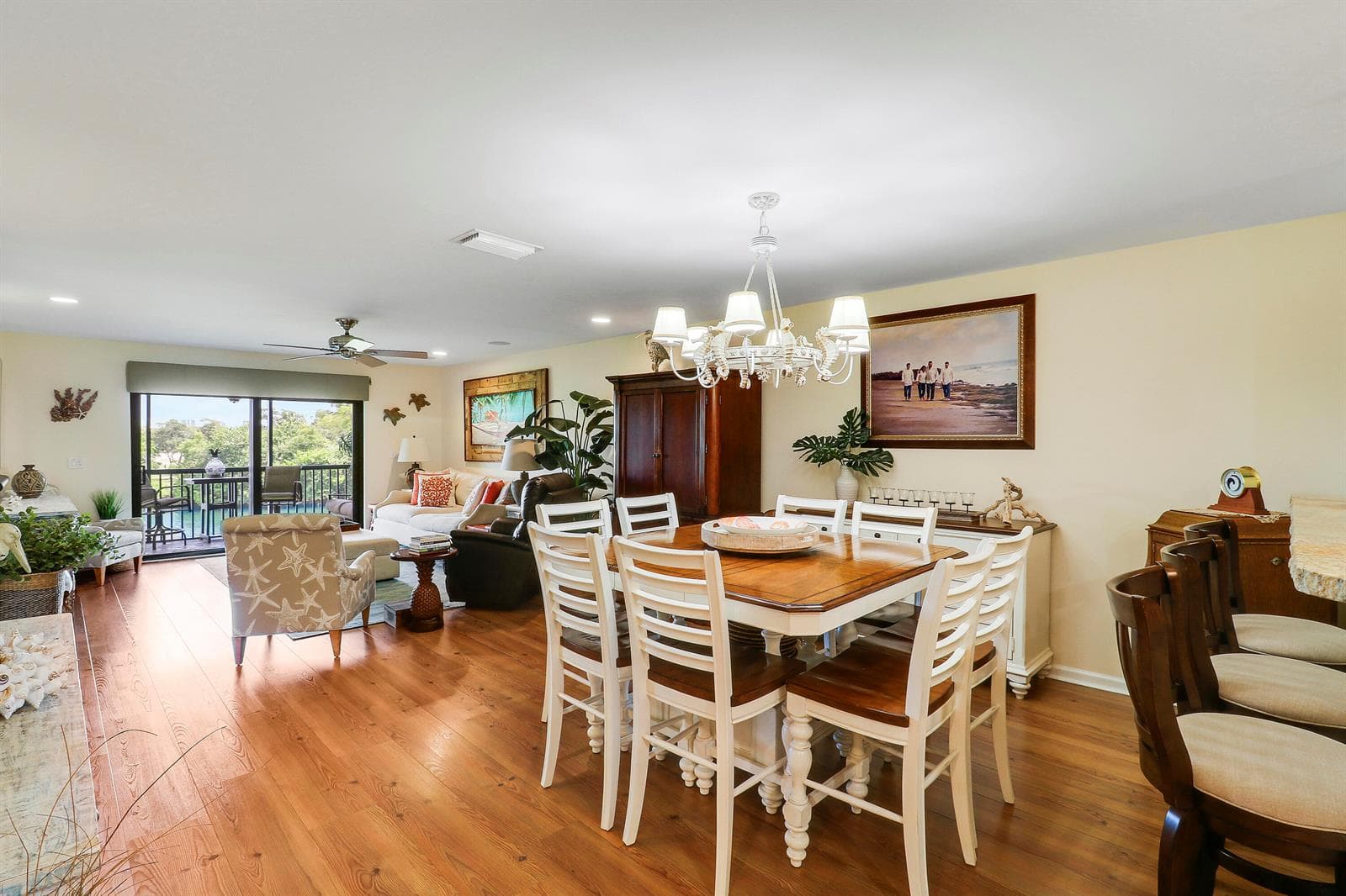 711 Hummingbird Way 201 photo 16