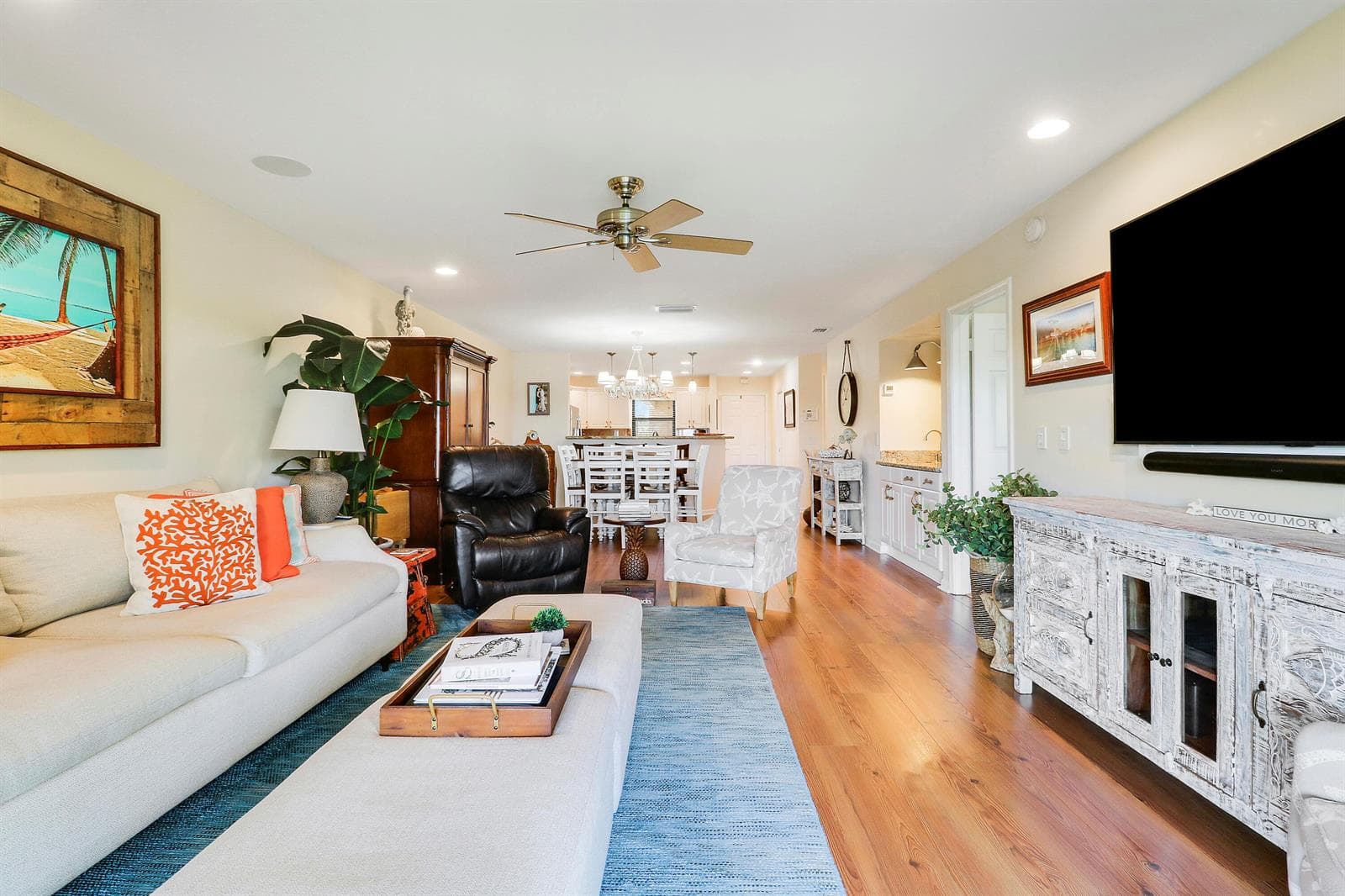 711 Hummingbird Way 201 photo 12