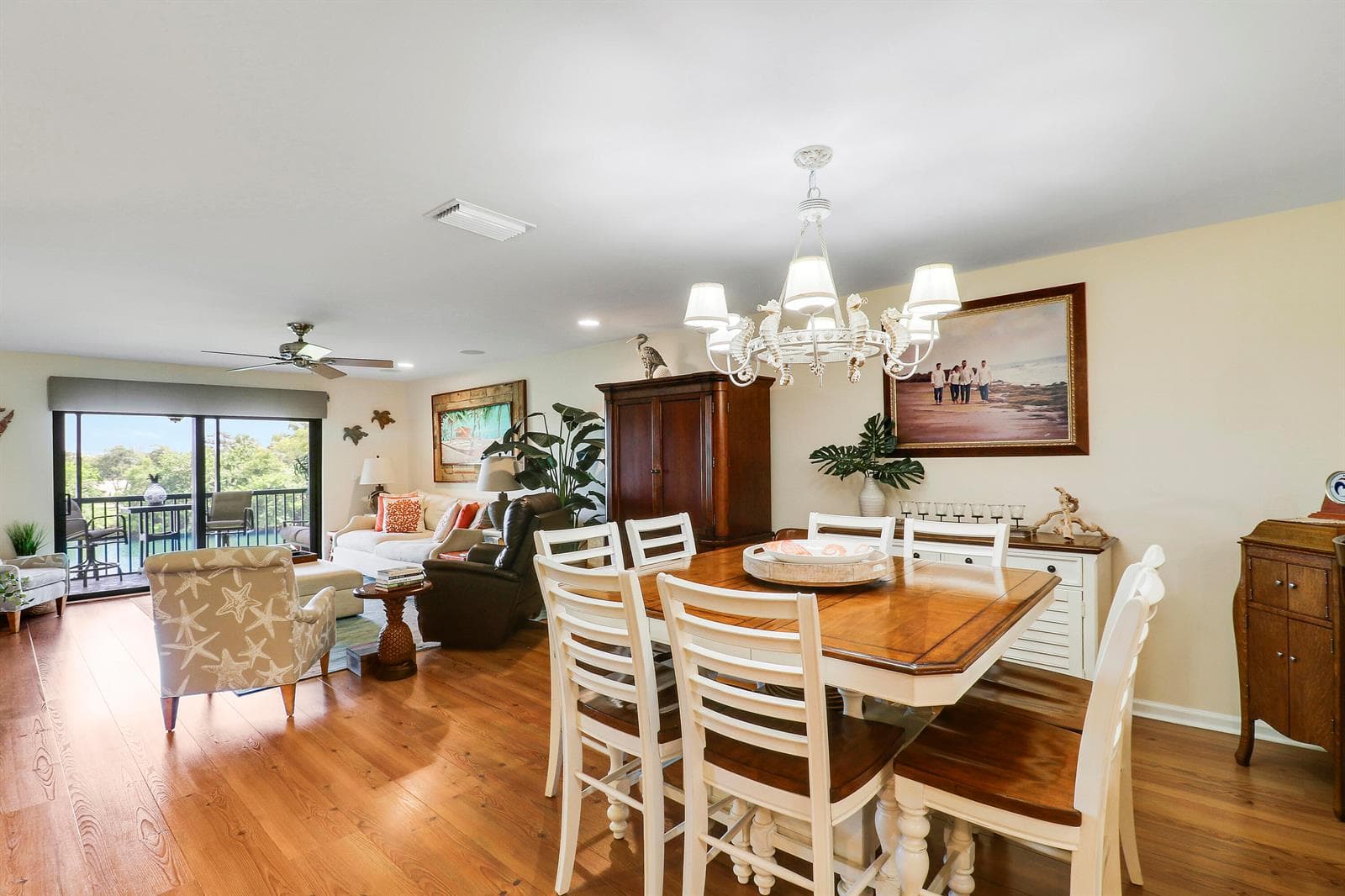 711 Hummingbird Way 201 photo 24