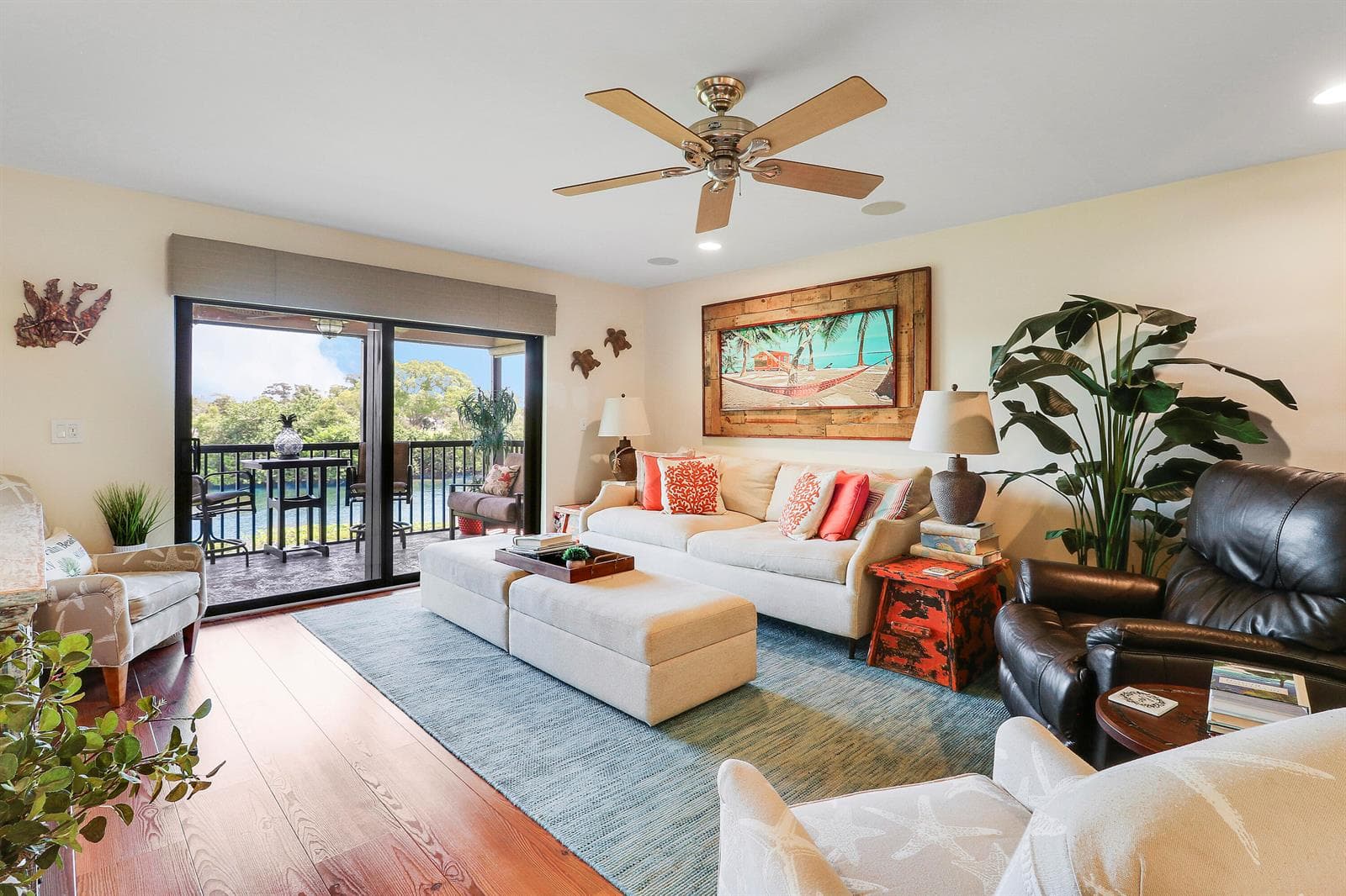 711 Hummingbird Way 201 photo 14
