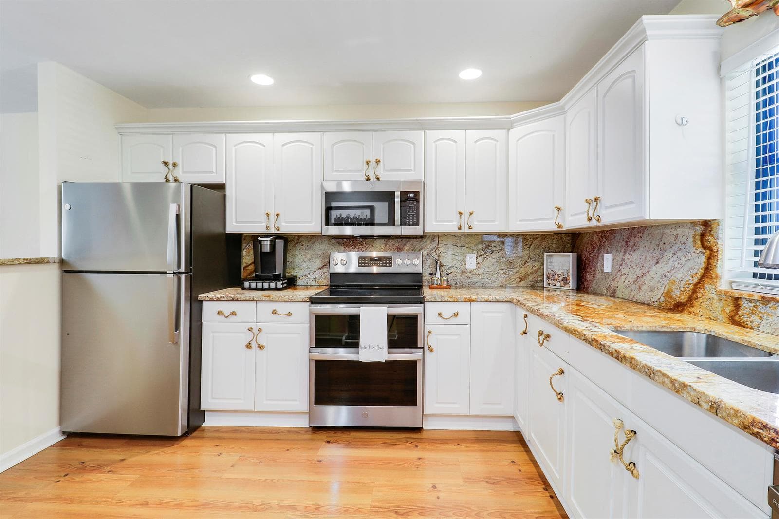 711 Hummingbird Way 201 photo 21