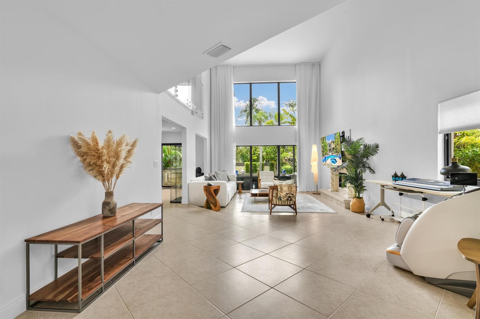 753 Villa Portofino Circle photo 6