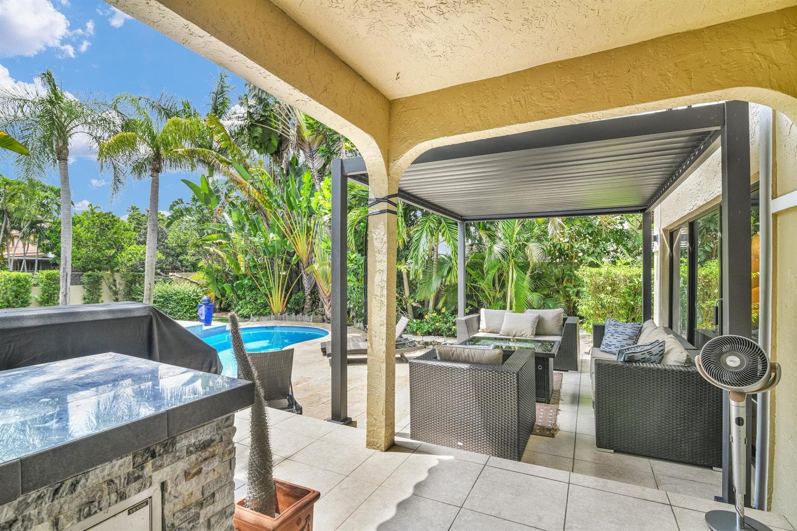 753 Villa Portofino Circle photo 14