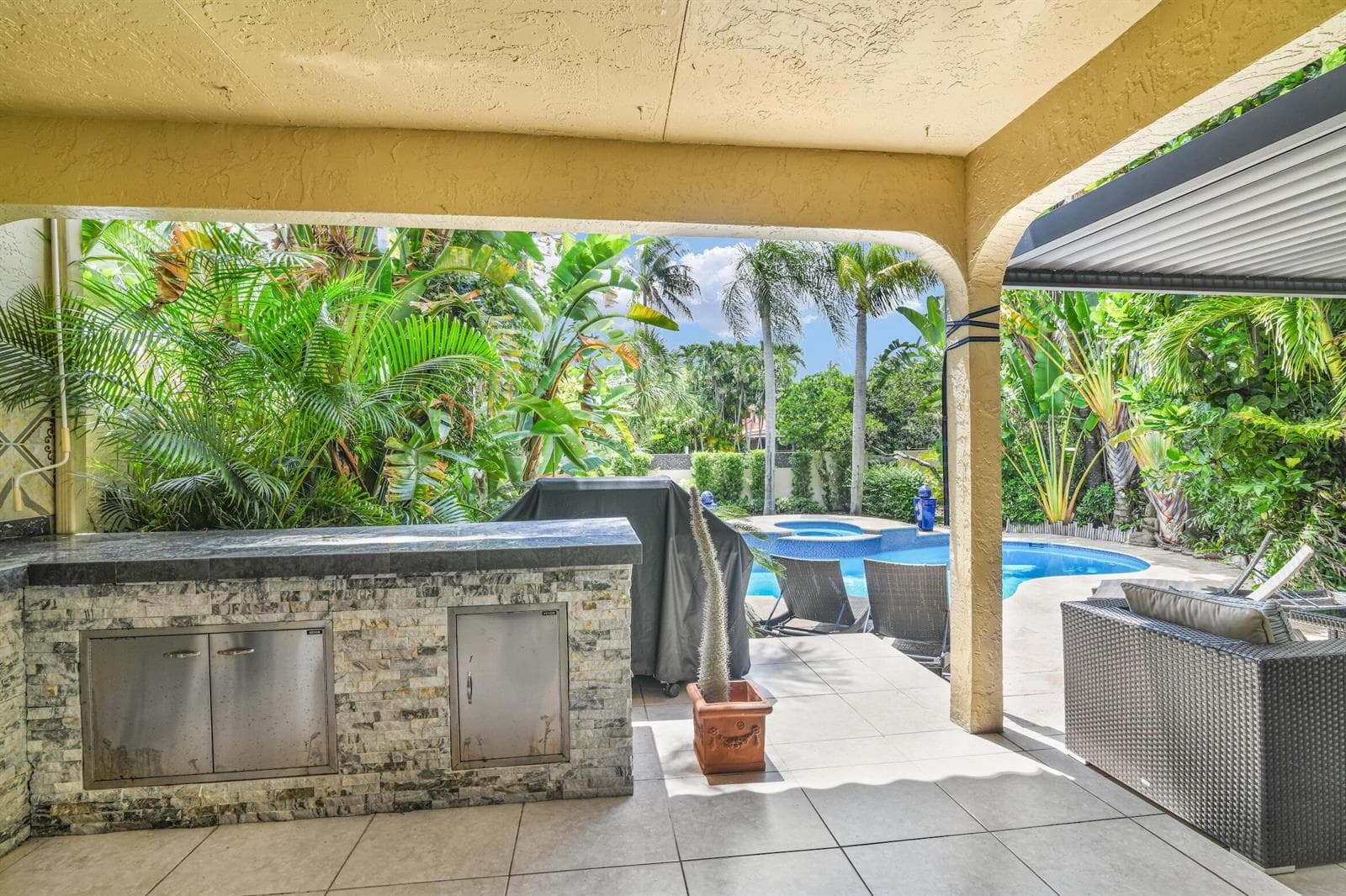 753 Villa Portofino Circle photo 15