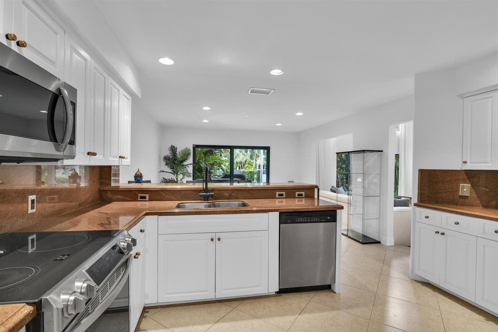 753 Villa Portofino Circle photo 21