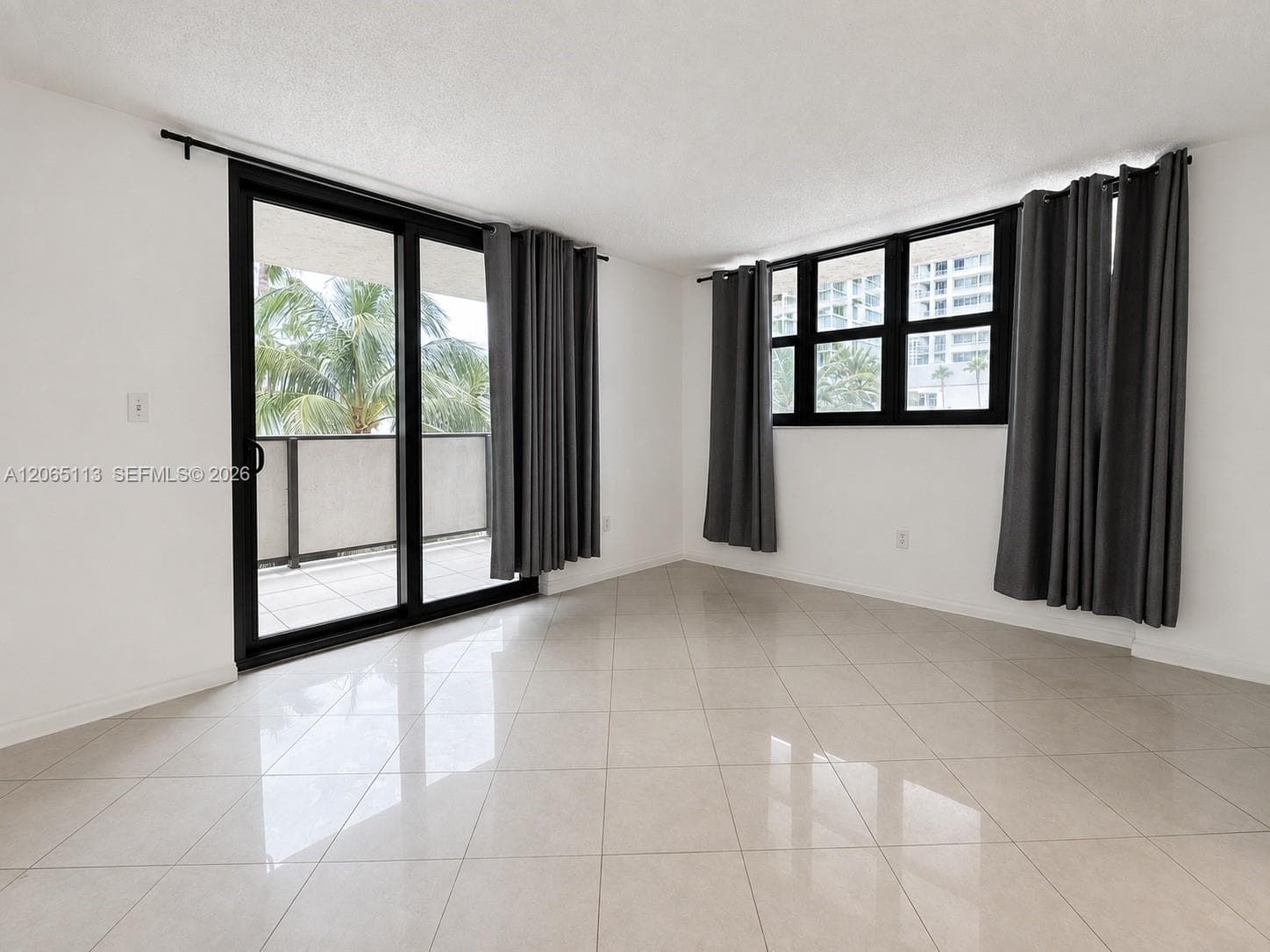 1621 Collins Ave 402 photo 7