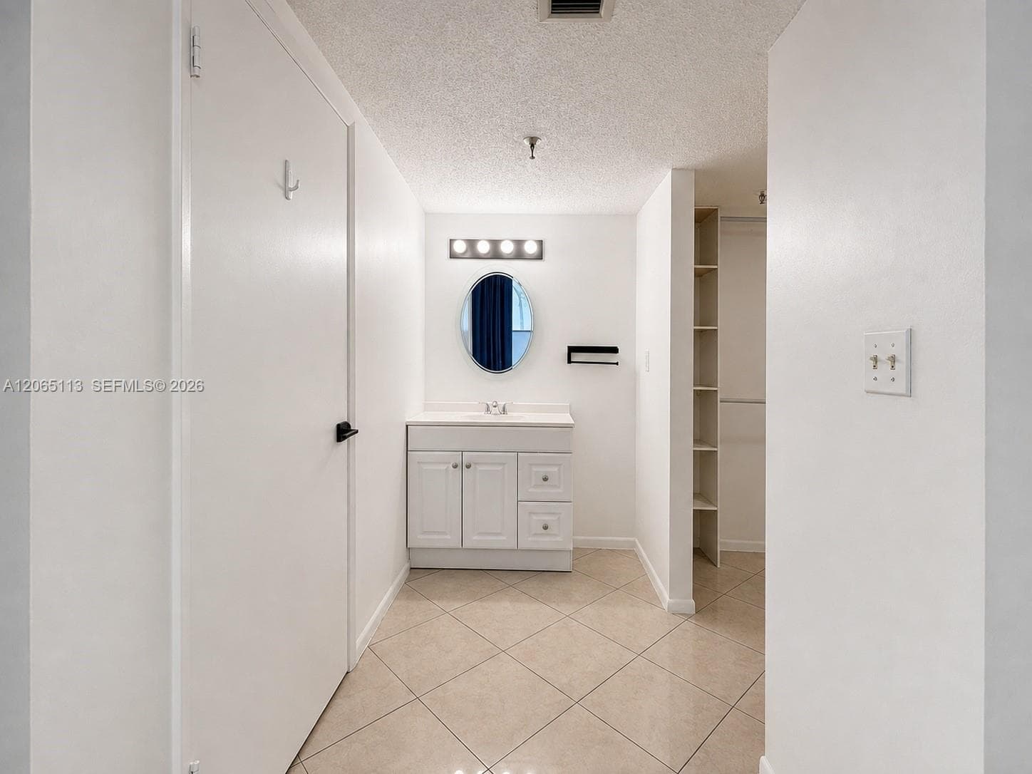 1621 Collins Ave 402 photo 10