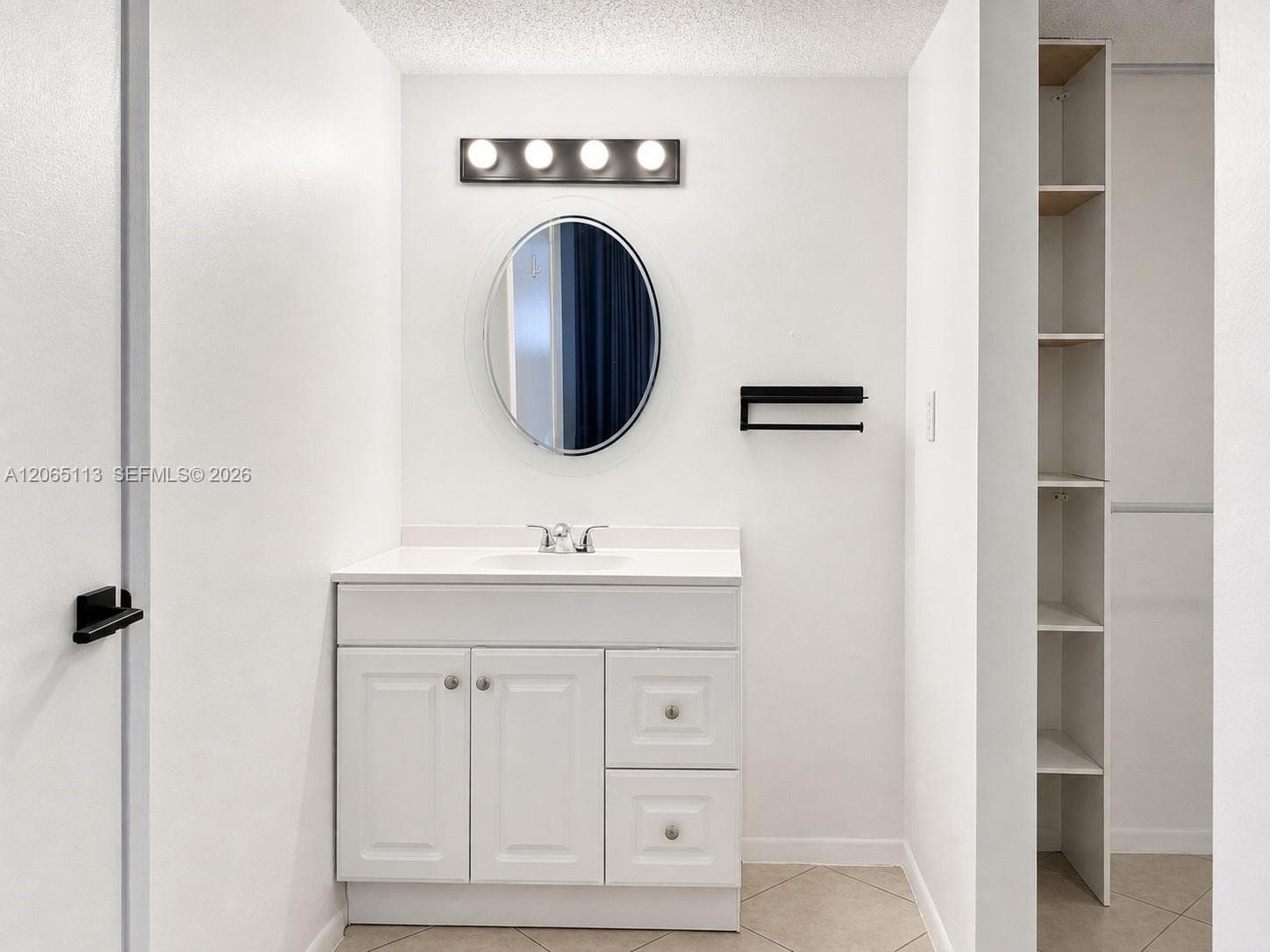1621 Collins Ave 402 photo 11