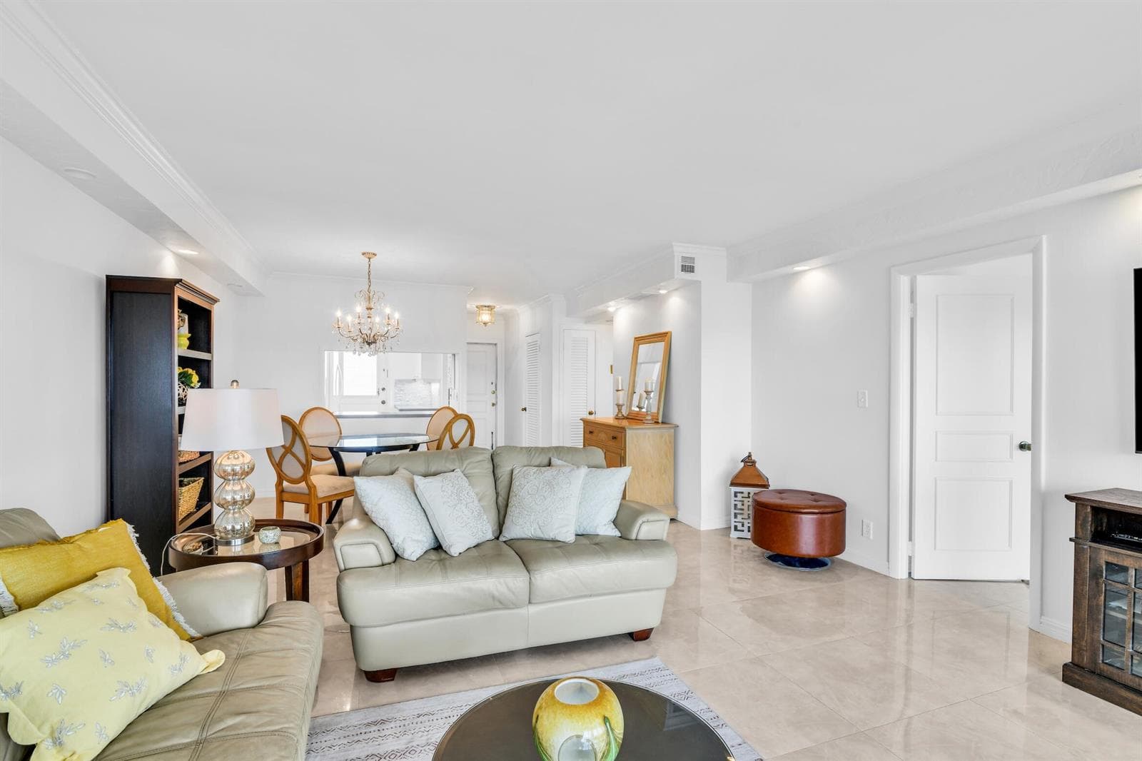 410 N FEDERAL Highway N 616 photo 14