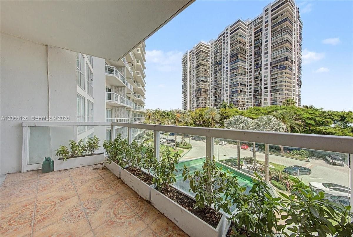 2451 Brickell Ave 4F photo 13