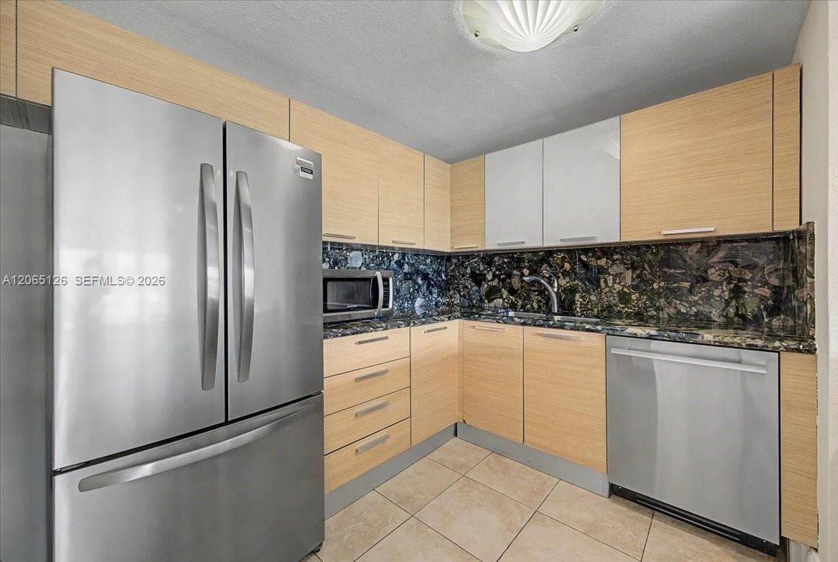 2451 Brickell Ave 4F photo 7