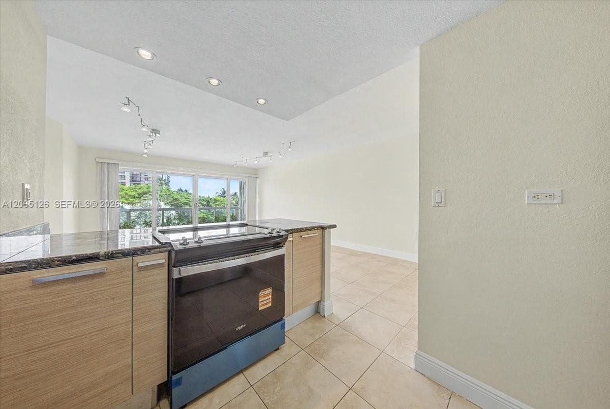 2451 Brickell Ave 4F photo 9
