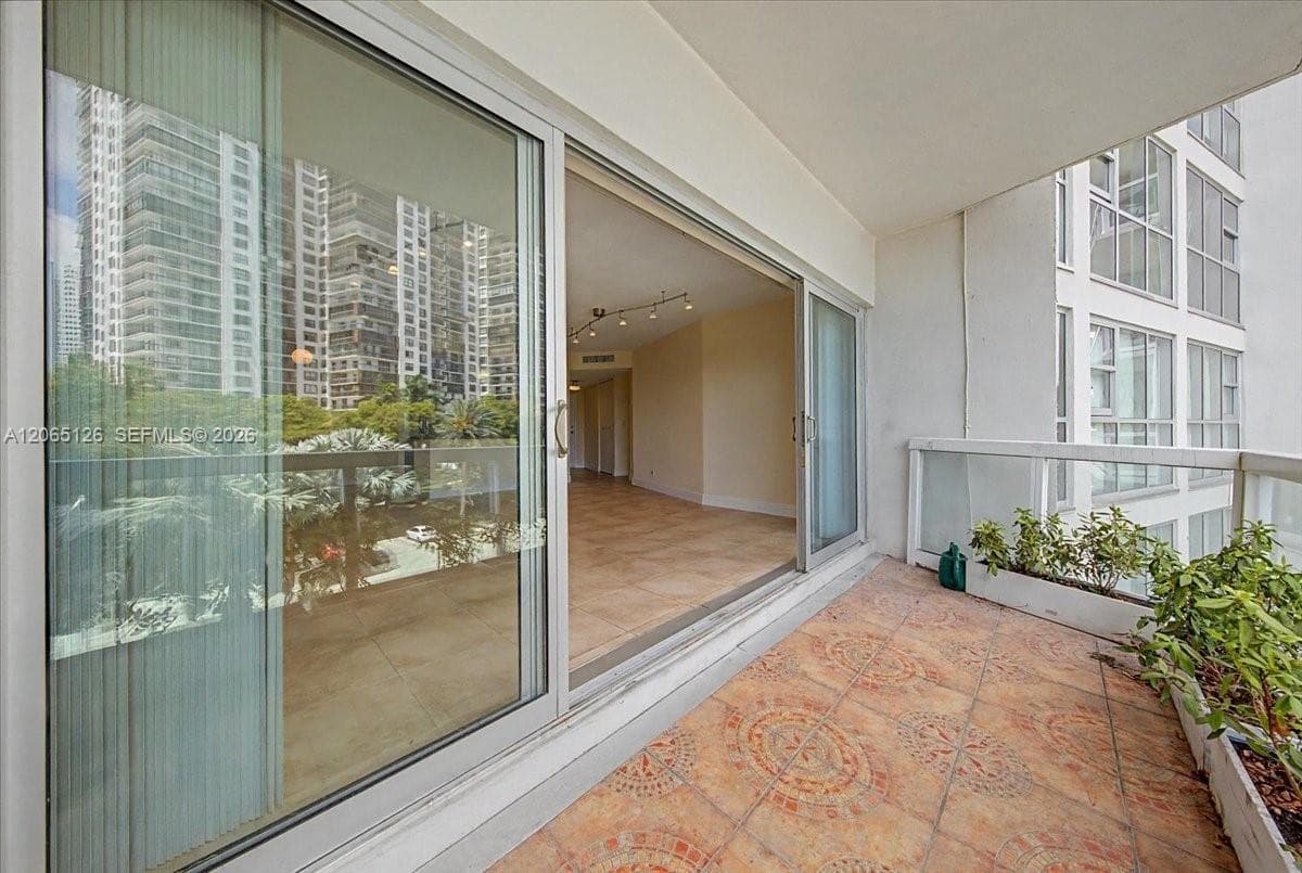 2451 Brickell Ave 4F photo 14