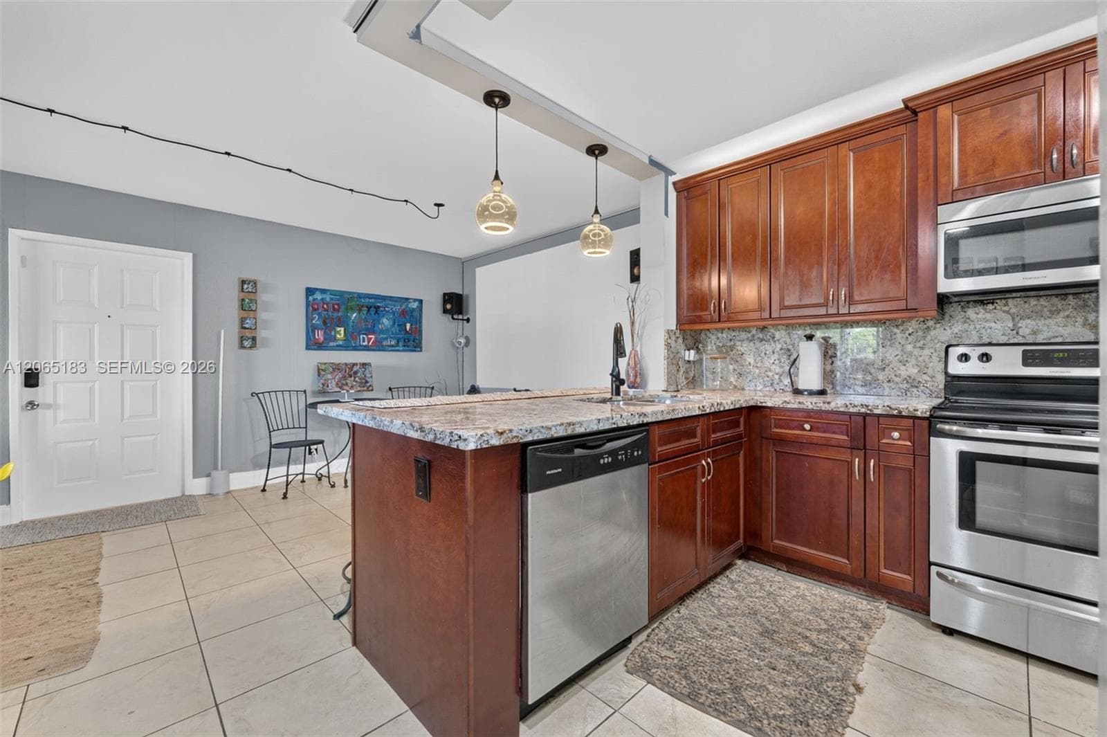 3007 N Oakland Forest Dr 107 photo 3