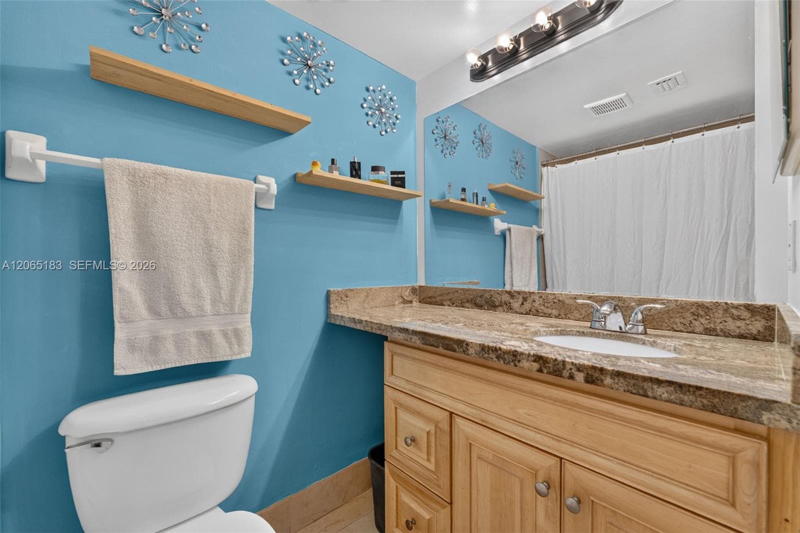 3007 N Oakland Forest Dr 107 photo 21