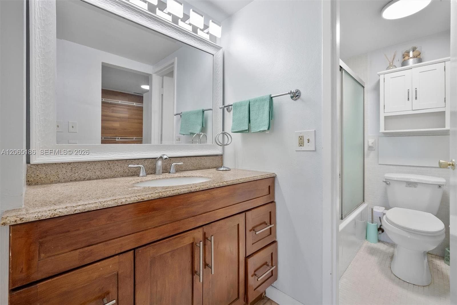 3660 NE 166th St 307 photo 14