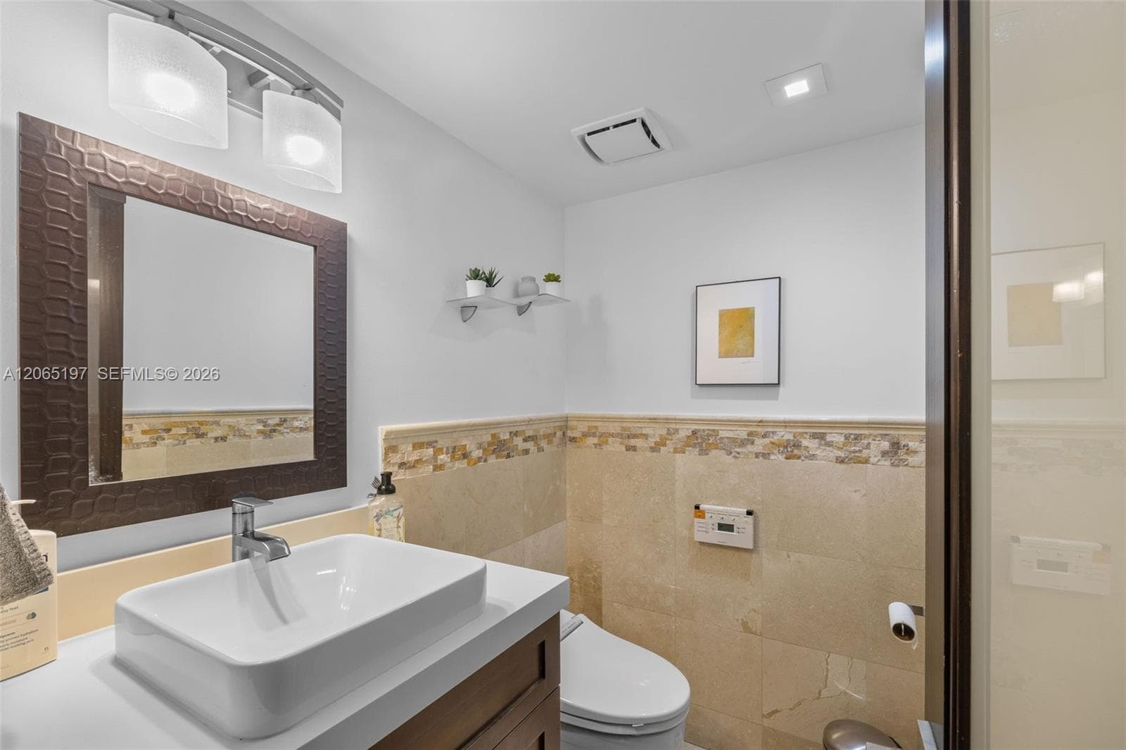 2625 Collins Ave 402 photo 18