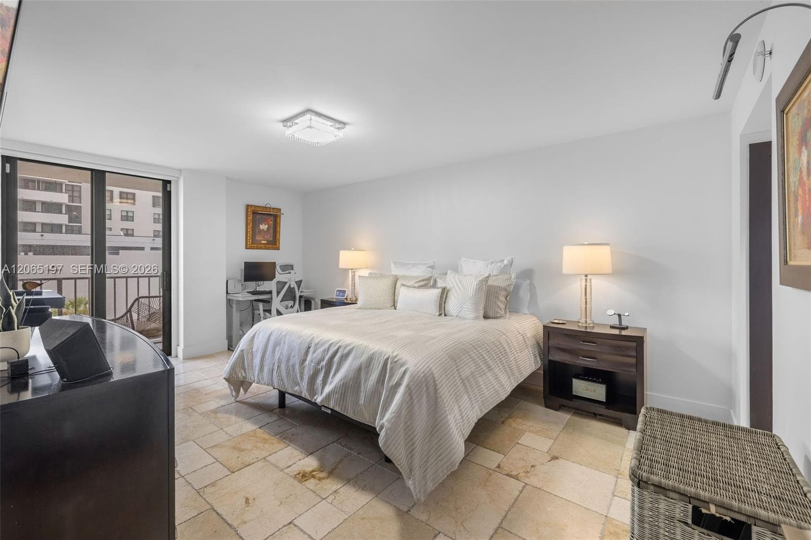 2625 Collins Ave 402 photo 15