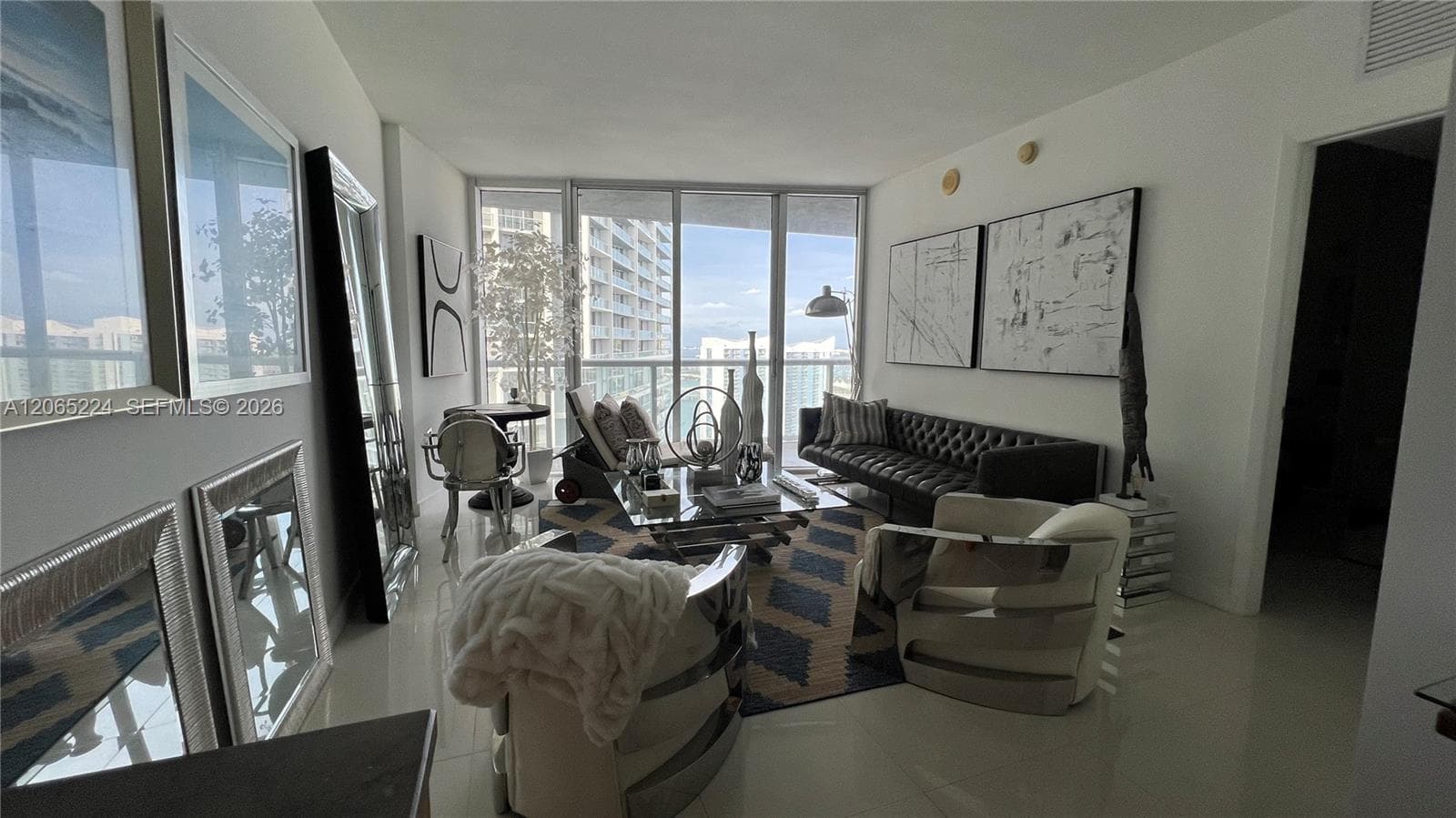 495 Brickell Ave 4308 photo 11