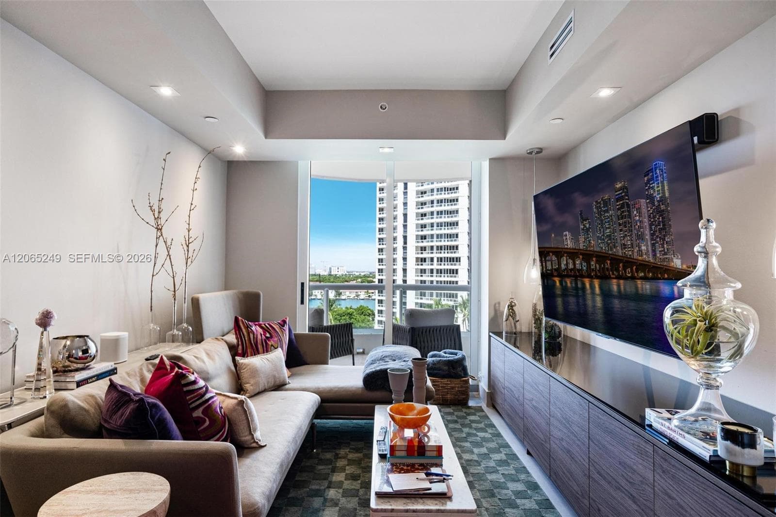 21050 Point Pl 1006 photo 6