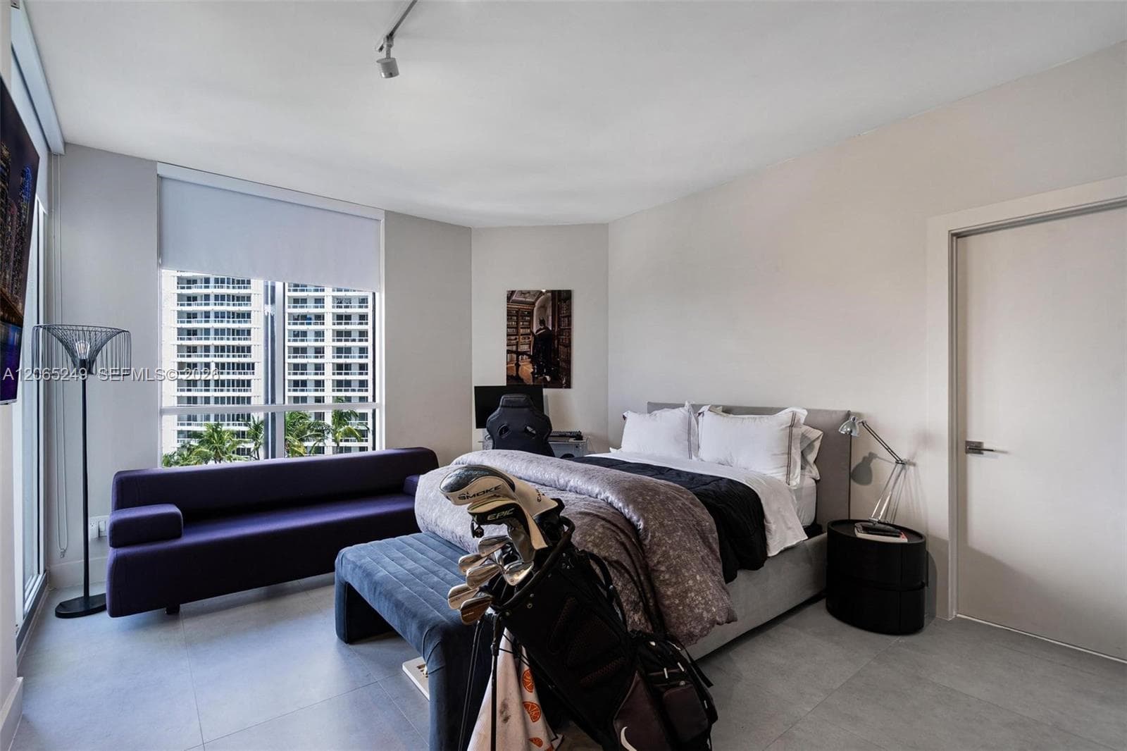21050 Point Pl 1006 photo 24
