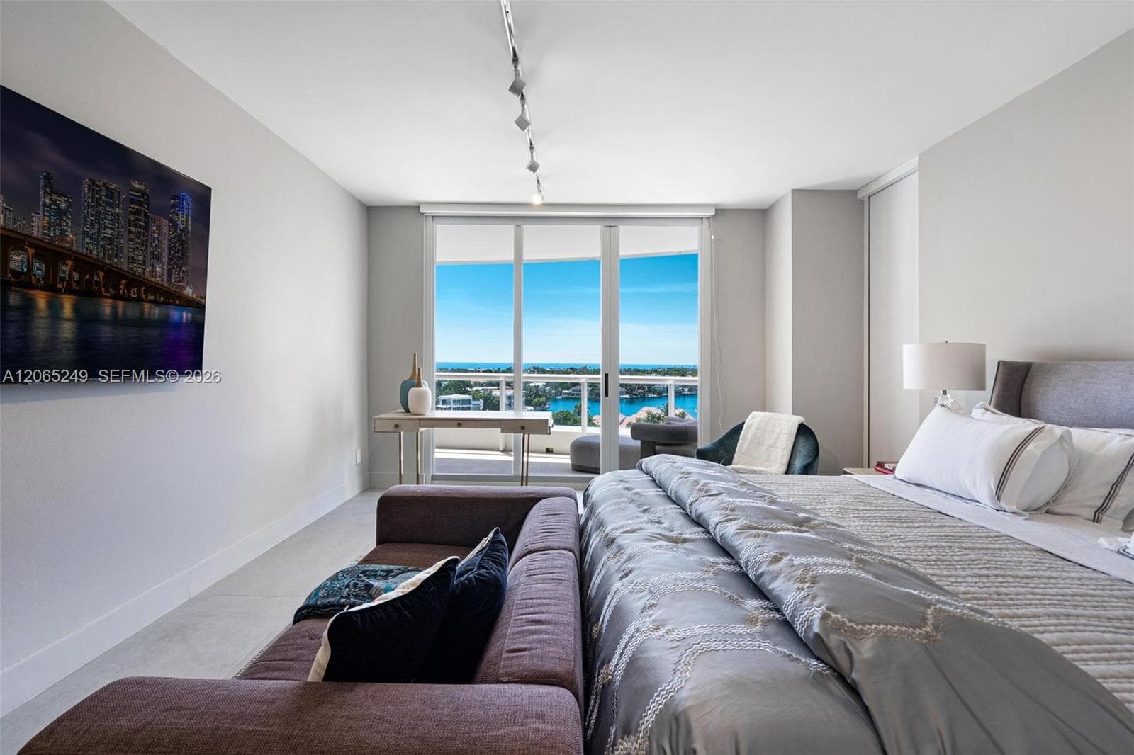 21050 Point Pl 1006 photo 18