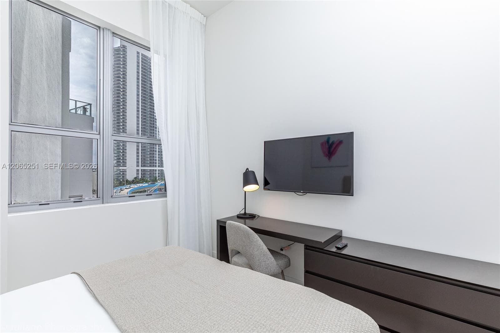 4010 S Ocean Dr R509 photo 13