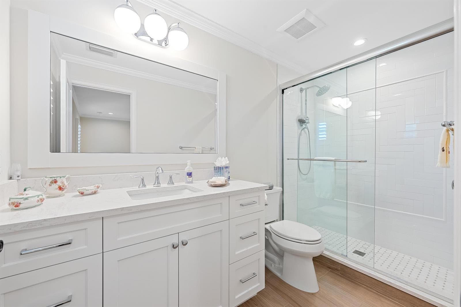 11785 Lake Shore Place photo 16