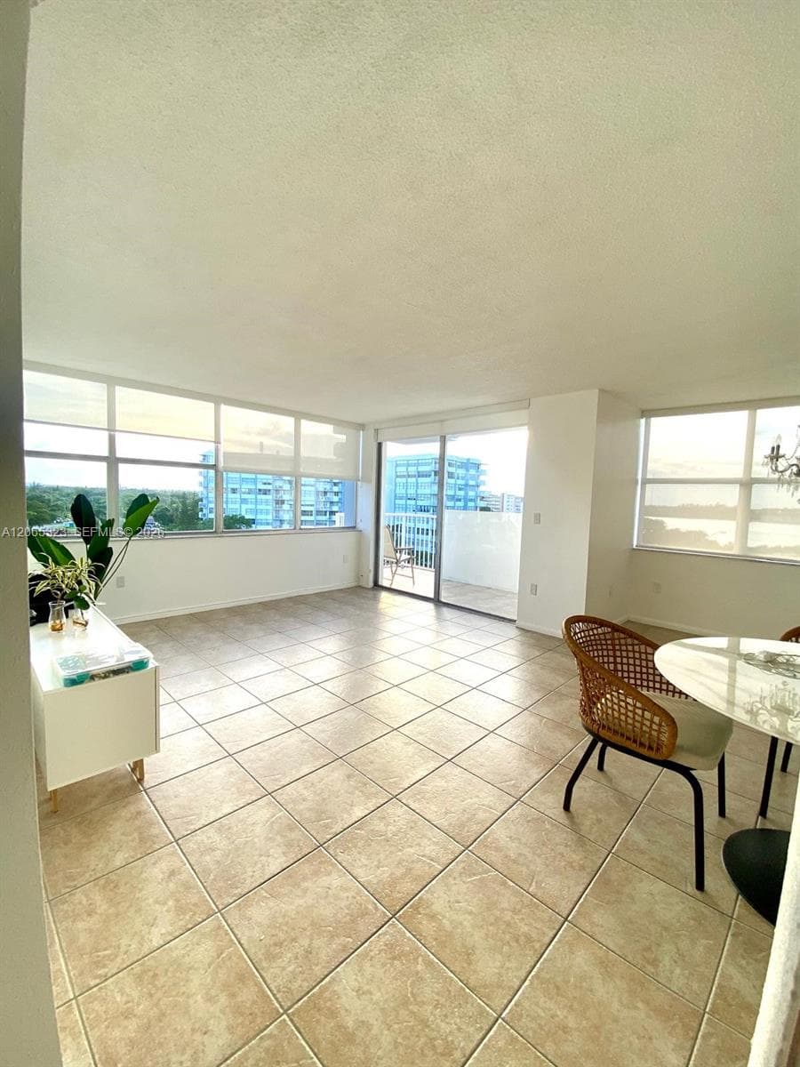 1300 NE Miami Gardens Dr 713E photo 6