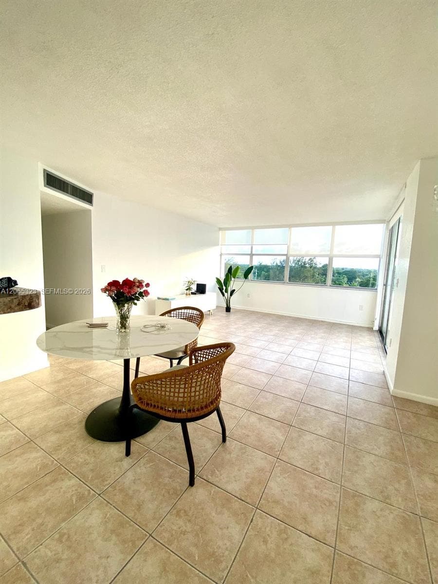 1300 NE Miami Gardens Dr 713E photo 7