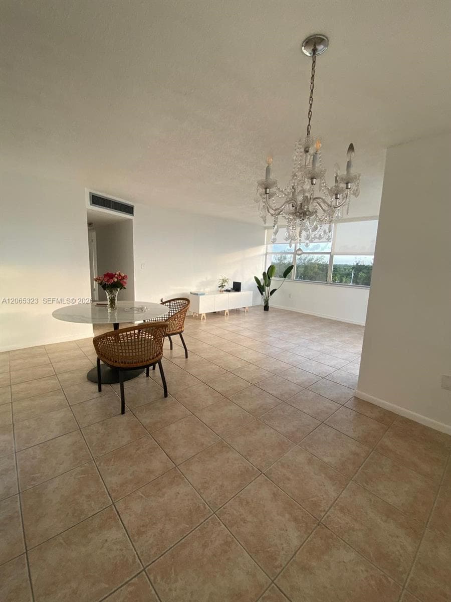 1300 NE Miami Gardens Dr 713E photo 8