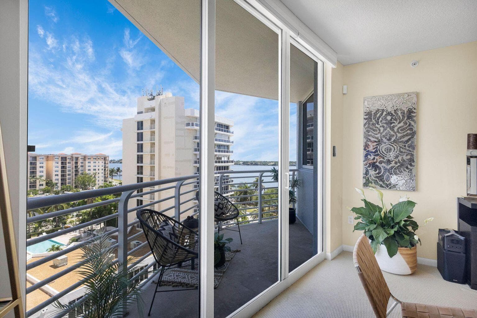 1551 N Flagler Drive 804 photo 20