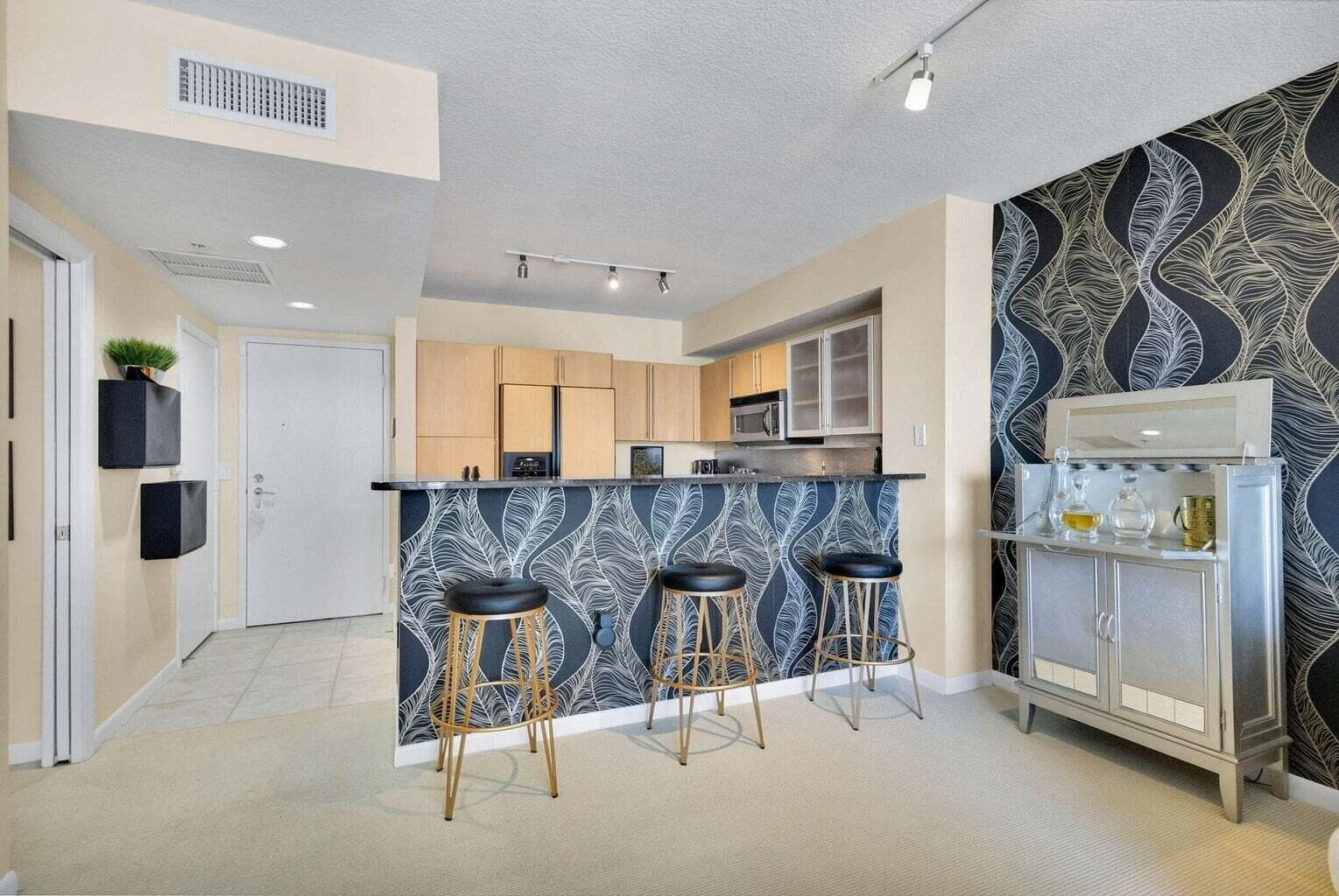 1551 N Flagler Drive 804 photo 10