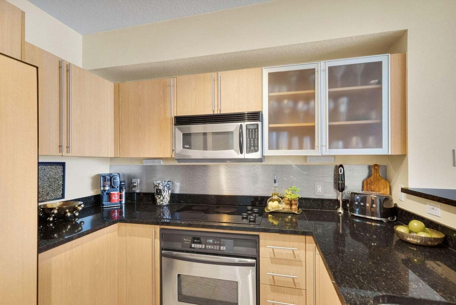 1551 N Flagler Drive 804 photo 14