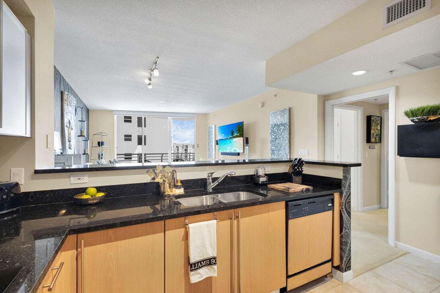1551 N Flagler Drive 804 photo 15