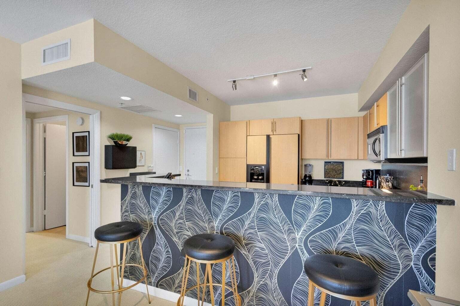 1551 N Flagler Drive 804 photo 11