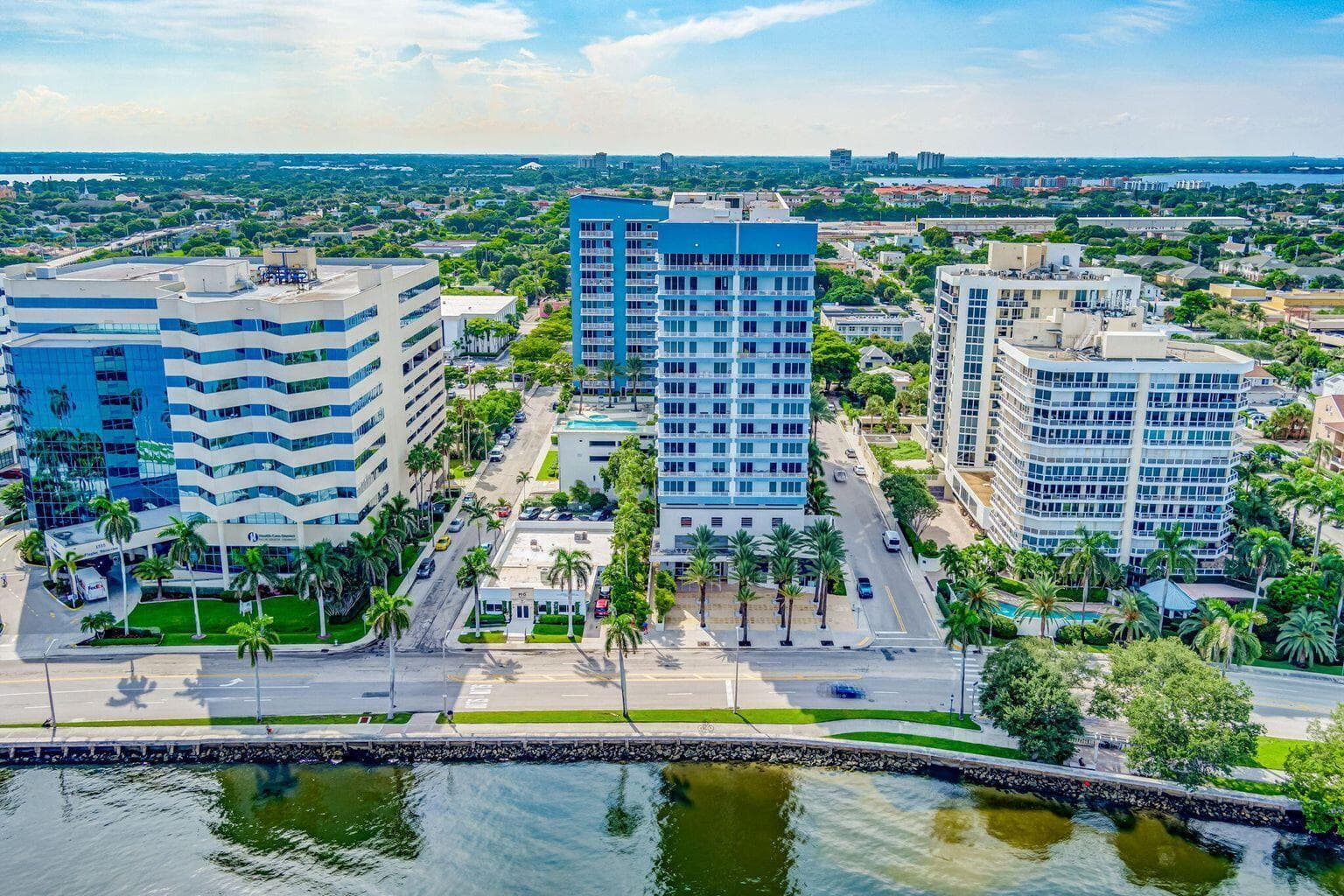 1551 N Flagler Drive 804 photo 4