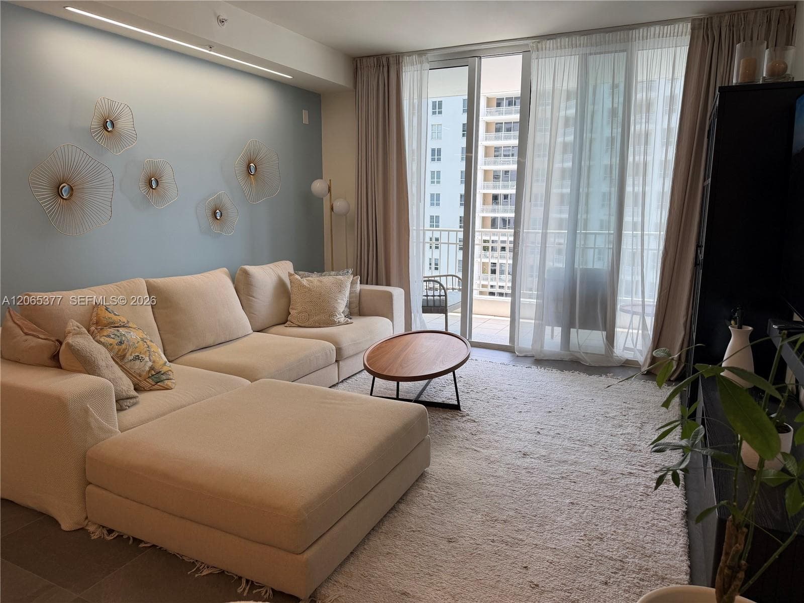 801 Brickell Key Blvd 1805 photo 1