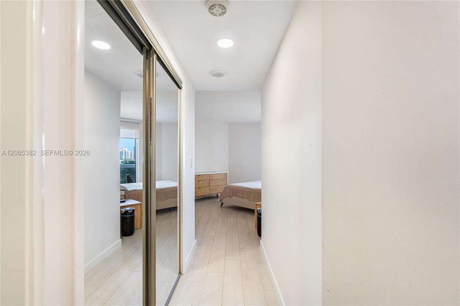 20185 E Country Club Dr 604 photo 16