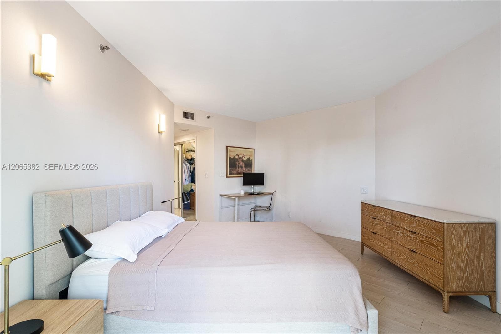 20185 E Country Club Dr 604 photo 12