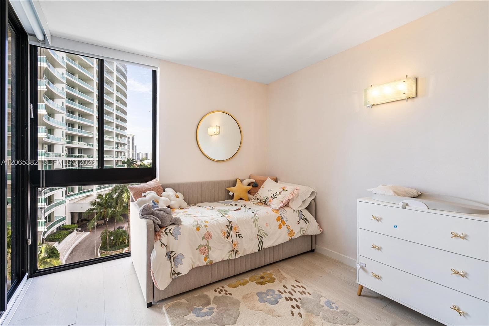 20185 E Country Club Dr 604 photo 20
