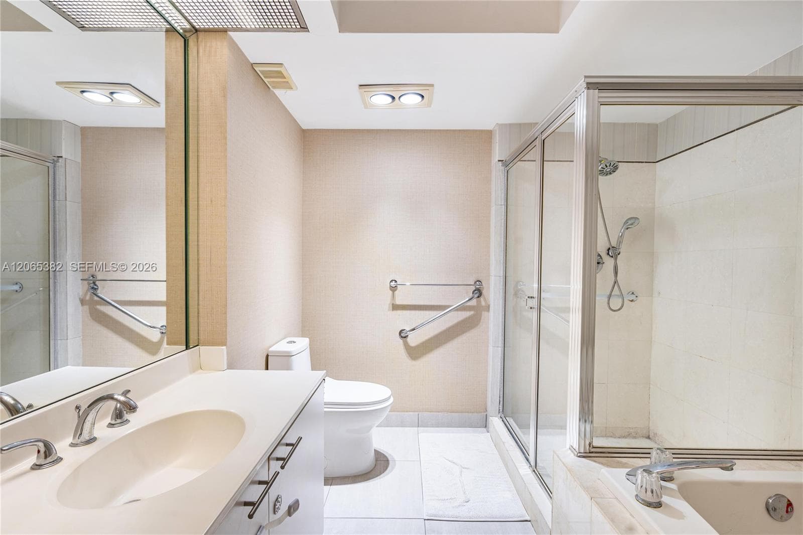 20185 E Country Club Dr 604 photo 14