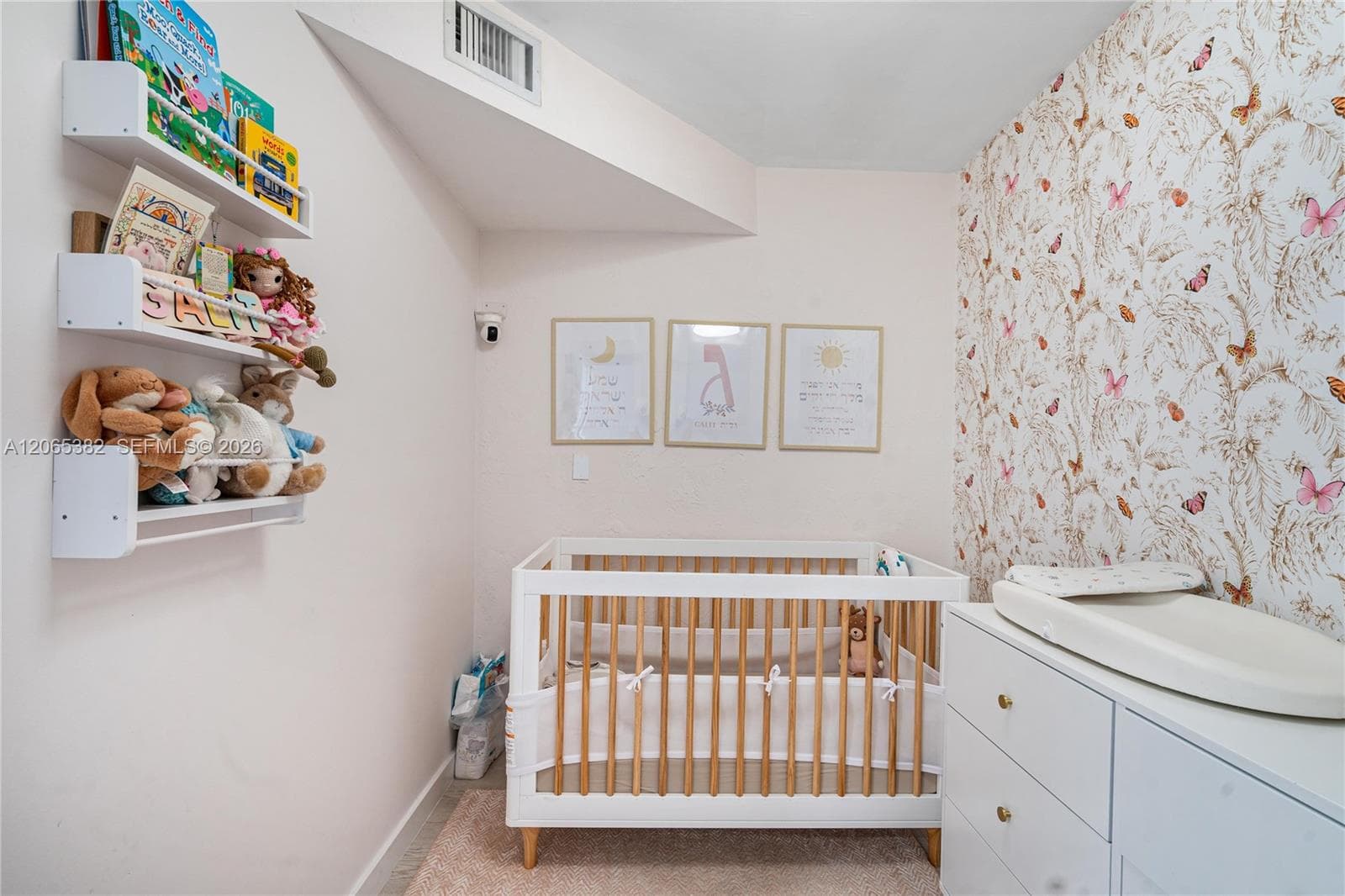 20185 E Country Club Dr 604 photo 25