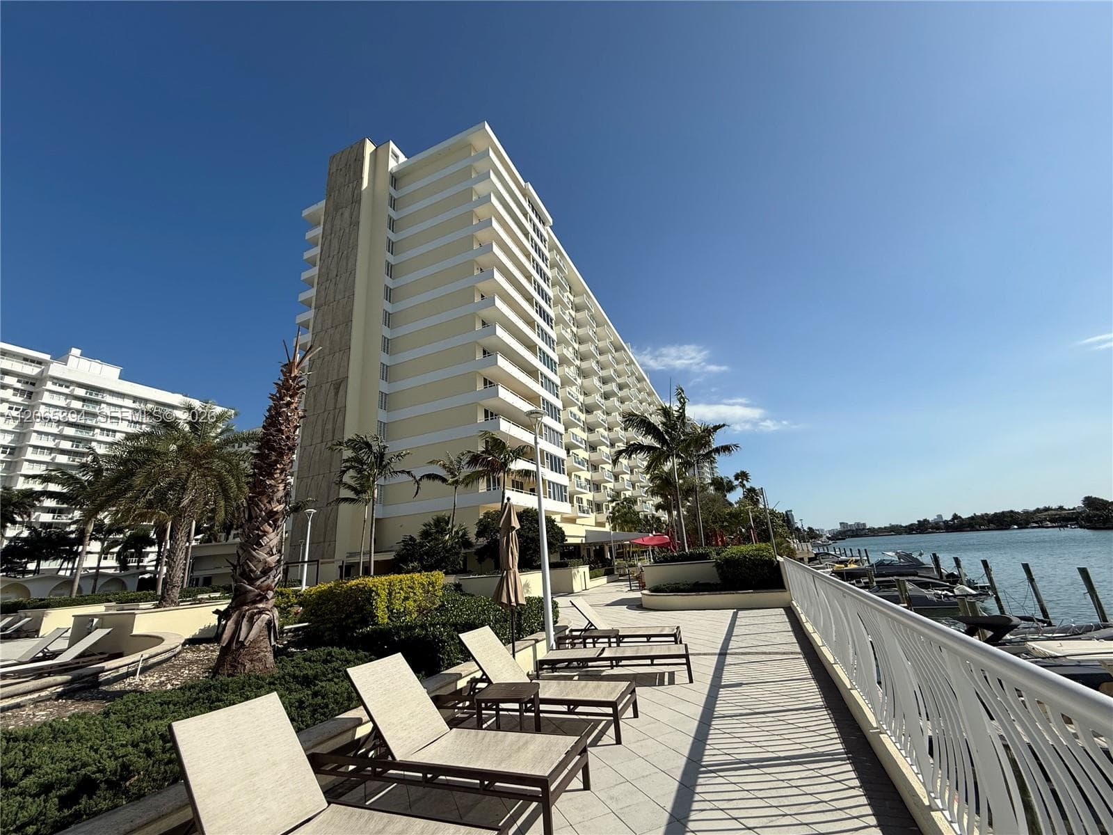 5600 Collins Ave 16G photo 23