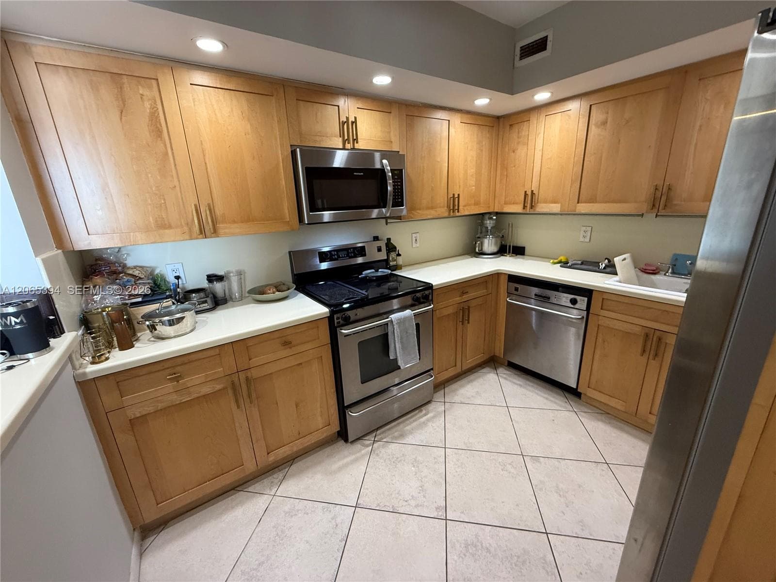 5600 Collins Ave 16G photo 17