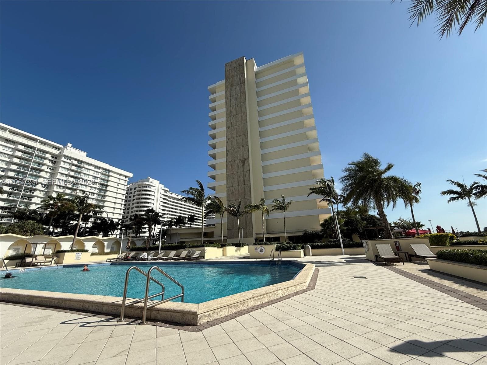 5600 Collins Ave 16G photo 24