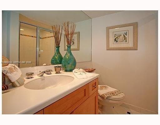 5600 Collins Ave 16G photo 21