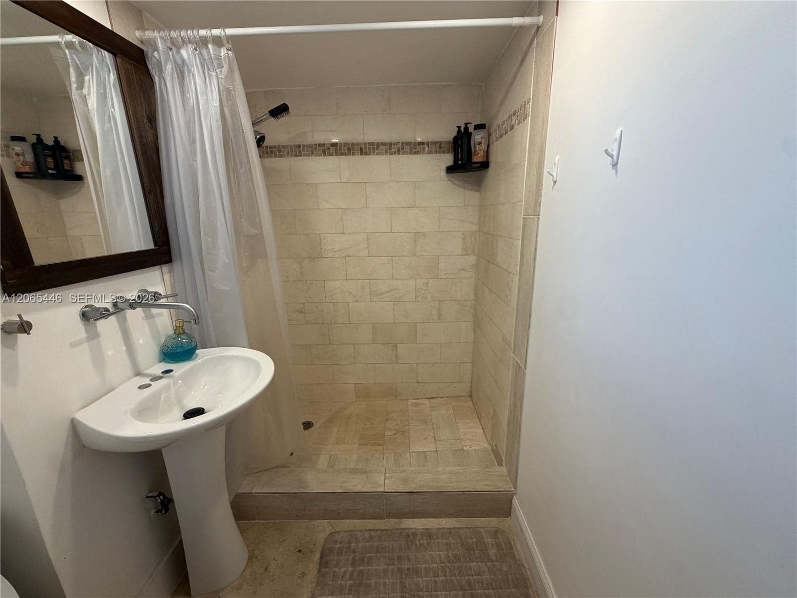 2903 N Miami Beach Blvd 201 photo 17
